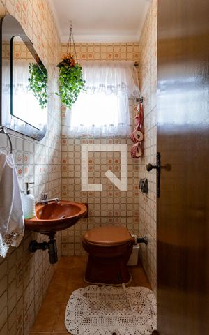Casa para alugar com 180m², 3 quartos e 2 vagas1o. Andar - Lavabo
