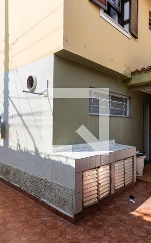 Casa para alugar com 180m², 3 quartos e 2 vagas1o. Andar - Quintal e Churrasqueira