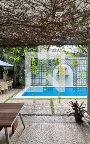 Casa à venda com 500m², 4 quartos e 4 vagas Casa à venda com 500m², 4 quartos e 4 vagasVista da Sala