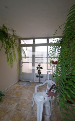 Casa à venda com 178m², 3 quartos e 6 vagas Casa à venda com 178m², 3 quartos e 6 vagasQuintal