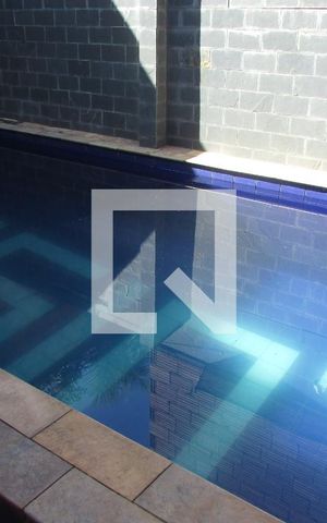 Casa à venda com 160m², 4 quartos e 5 vagasPiscina