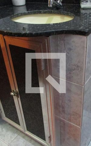 Casa à venda com 160m², 4 quartos e 5 vagasArmario - Banheiro Social 1