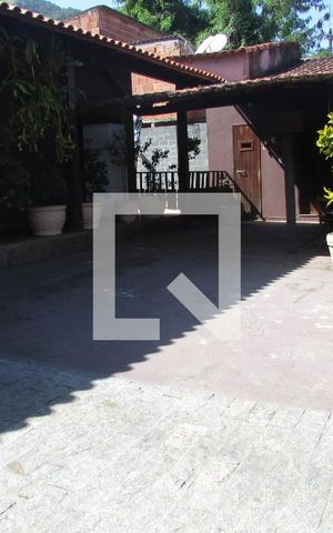 Casa à venda com 160m², 4 quartos e 5 vagasGaragem