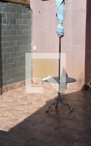 Casa à venda com 160m², 4 quartos e 5 vagasÁrea comum - Piscina