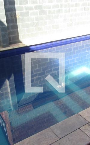 Casa à venda com 160m², 4 quartos e 5 vagasPiscina