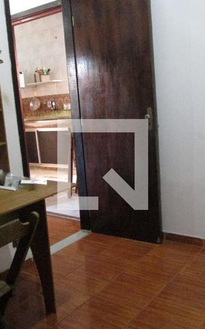 Casa à venda com 160m², 4 quartos e 5 vagasEscritório