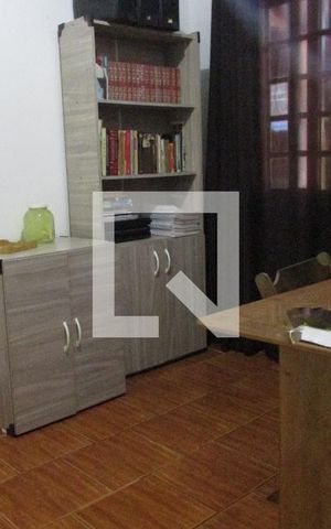 Casa à venda com 160m², 4 quartos e 5 vagasEscritório