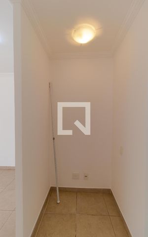 Apartamento para alugar com 60m², 2 quartos e 1 vaga Apartamento para alugar com 60m², 2 quartos e 1 vagaEscritório