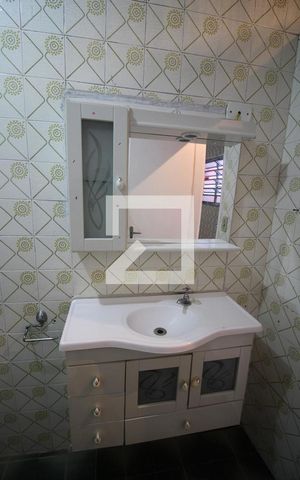 Casa para alugar com 49m², 1 quarto e 1 vagaBanheiro