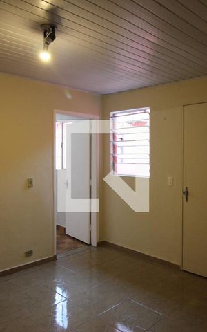 Casa para alugar com 49m², 1 quarto e 1 vagaQuarto