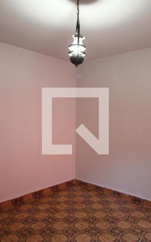 Casa para alugar com 49m², 1 quarto e 1 vagaSala