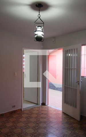 Casa para alugar com 49m², 1 quarto e 1 vagaSala