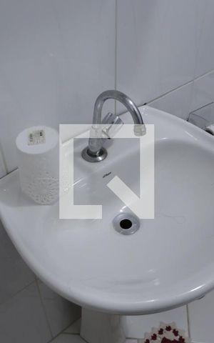 Casa à venda com 130m², 2 quartos e 1 vagaBanheiro 1
