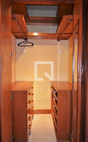 Casa de condomínio à venda com 170m², 5 quartos e 1 vagaQuarto 2 - Closet
