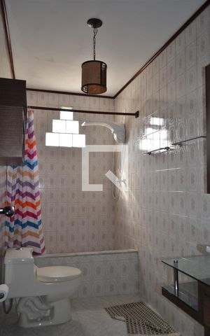 Casa de condomínio à venda com 170m², 5 quartos e 1 vagaBanheiro Social