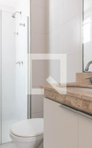 Apartamento à venda com 55m², 2 quartos e 2 vagas Apartamento à venda com 55m², 2 quartos e 2 vagasBanheiro