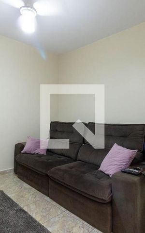 Casa à venda com 266m², 6 quartos e 3 vagas Casa à venda com 266m², 6 quartos e 3 vagasSala casa 2