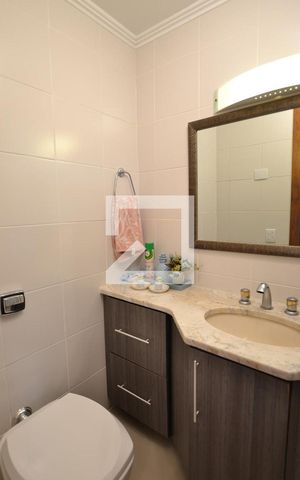 Casa de condomínio à venda com 363m², 3 quartos e 4 vagasBanheiro Social
