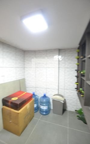 Casa de condomínio à venda com 363m², 3 quartos e 4 vagasAdega