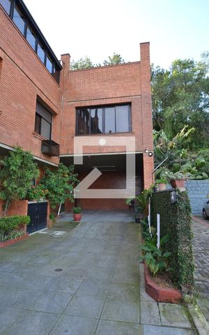 Casa de condomínio à venda com 363m², 3 quartos e 4 vagasSalão de Festas