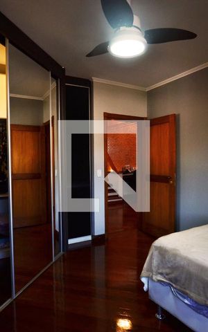 Casa de condomínio à venda com 363m², 3 quartos e 4 vagasQuarto 1