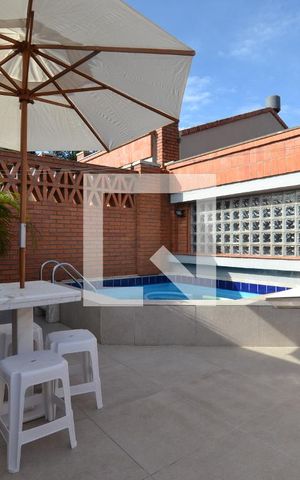 Casa de condomínio à venda com 363m², 3 quartos e 4 vagasPiscina