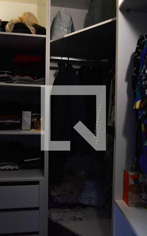 Casa de condomínio à venda com 363m², 3 quartos e 4 vagasCloset do Quarto 1