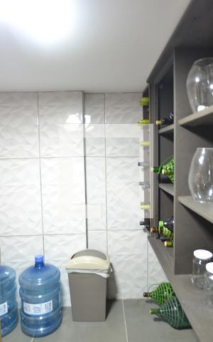 Casa de condomínio à venda com 363m², 3 quartos e 4 vagasAdega