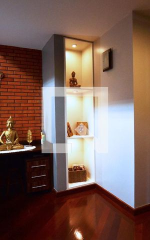 Casa de condomínio à venda com 363m², 3 quartos e 4 vagasHall