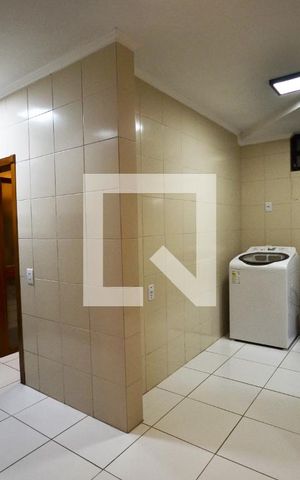 Casa de condomínio à venda com 363m², 3 quartos e 4 vagasÁrea de Serviço