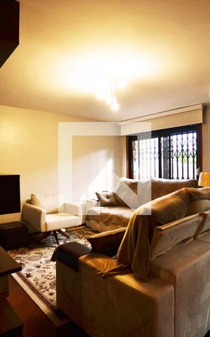 Casa de condomínio à venda com 363m², 3 quartos e 4 vagasSala de TV
