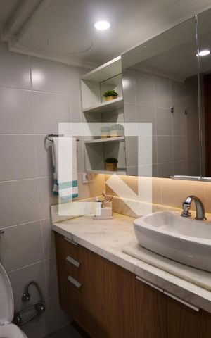 Casa de condomínio à venda com 363m², 3 quartos e 4 vagasBanheiro da Suíte