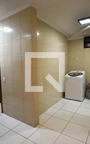 Casa de condomínio à venda com 363m², 3 quartos e 4 vagasÁrea de Serviço