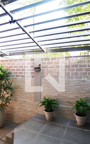 Casa de condomínio à venda com 363m², 3 quartos e 4 vagasVaranda