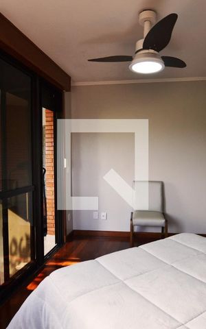 Casa de condomínio à venda com 363m², 3 quartos e 4 vagasSuíte
