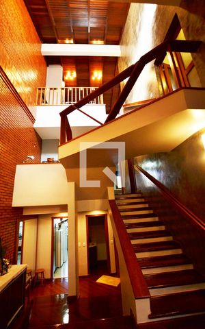 Casa de condomínio à venda com 363m², 3 quartos e 4 vagasEsacada