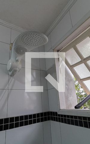 Casa à venda com 200m², 3 quartos e 1 vaga Casa à venda com 200m², 3 quartos e 1 vagaBanheiro Social