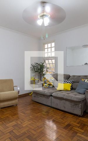 Casa à venda com 200m², 3 quartos e 1 vaga Casa à venda com 200m², 3 quartos e 1 vagaSala