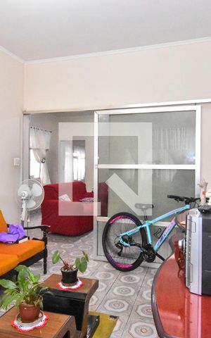 Casa à venda com 180m², 4 quartos e 1 vaga Casa à venda com 180m², 4 quartos e 1 vagaSala 1