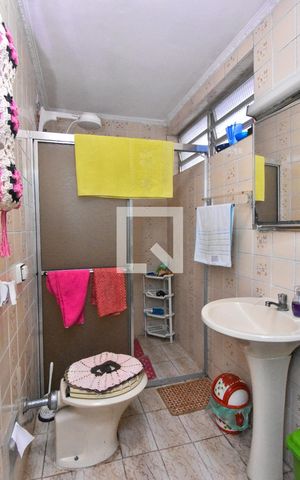 Casa à venda com 180m², 4 quartos e 1 vaga Casa à venda com 180m², 4 quartos e 1 vagaBanheiro