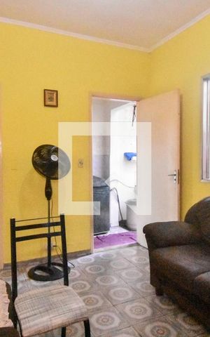 Casa à venda com 180m², 4 quartos e 1 vaga Casa à venda com 180m², 4 quartos e 1 vagaSala 2