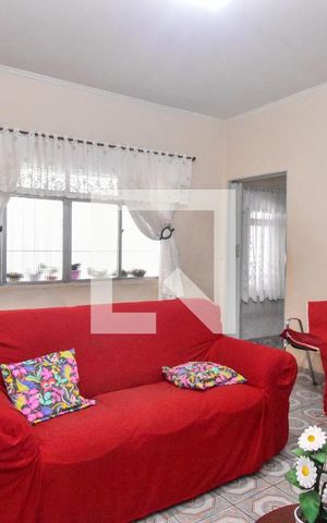 Casa à venda com 180m², 4 quartos e 1 vaga Casa à venda com 180m², 4 quartos e 1 vagaSala