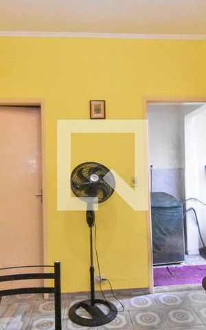 Casa à venda com 180m², 4 quartos e 1 vaga Casa à venda com 180m², 4 quartos e 1 vagaSala 2