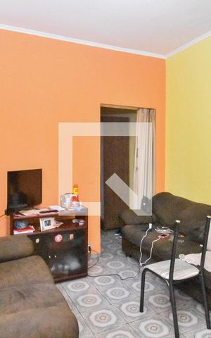 Casa à venda com 180m², 4 quartos e 1 vaga Casa à venda com 180m², 4 quartos e 1 vagaSala 2