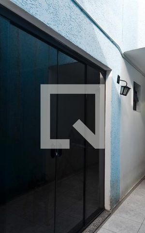 Casa à venda com 250m², 3 quartos e 8 vagasCorredor Lateral