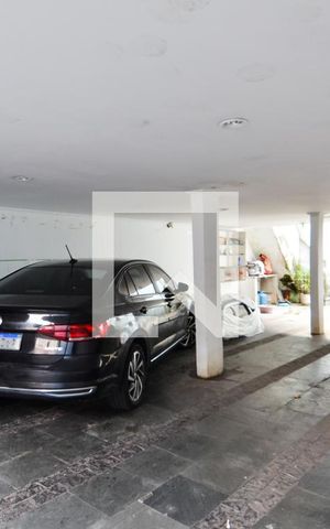 Casa à venda com 250m², 3 quartos e 8 vagasGaragem