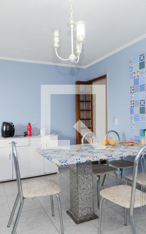 Casa à venda com 250m², 3 quartos e 8 vagasCozinha e Sala de Jantar