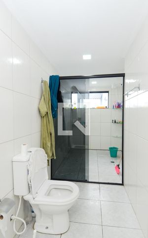 Casa à venda com 250m², 3 quartos e 8 vagasBanheiro da Suíte