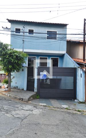 Casa à venda com 250m², 3 quartos e 8 vagasFachada