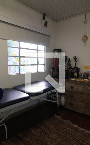 Casa à venda com 350m², 7 quartos e 5 vagasQuarto de Serviço